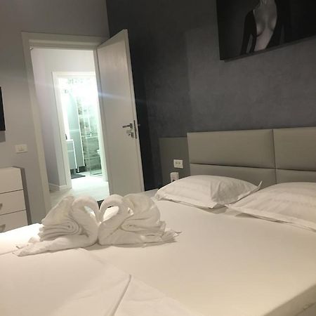 Arthemis Apartment Mamaia Eksteriør bilde