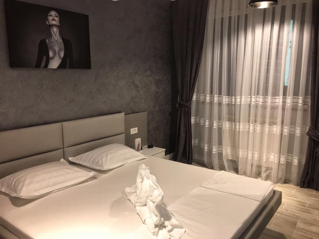 Arthemis Apartment Mamaia Eksteriør bilde