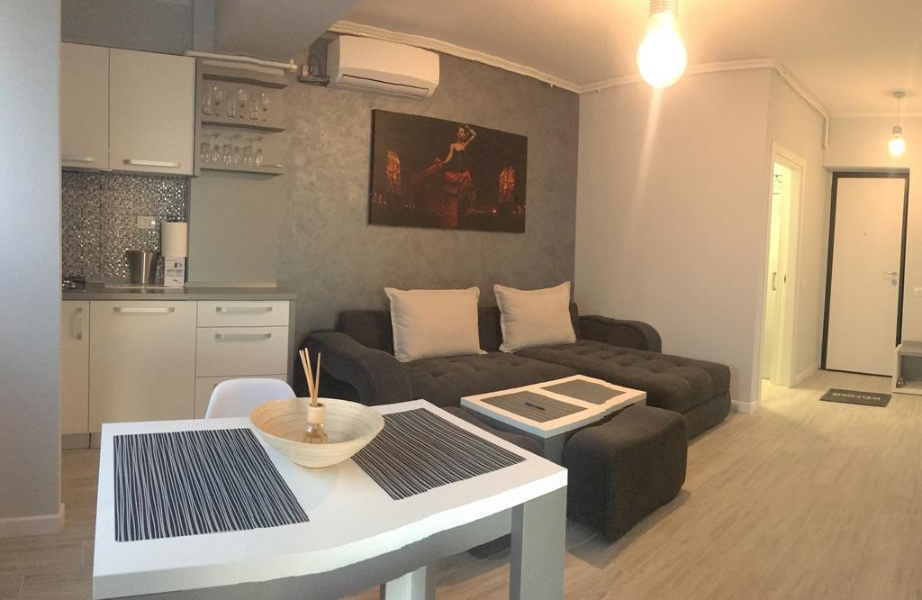 Arthemis Apartment Mamaia Eksteriør bilde