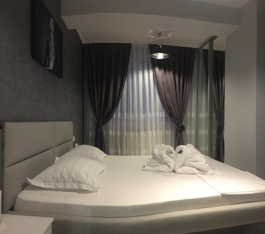 Arthemis Apartment Mamaia Eksteriør bilde